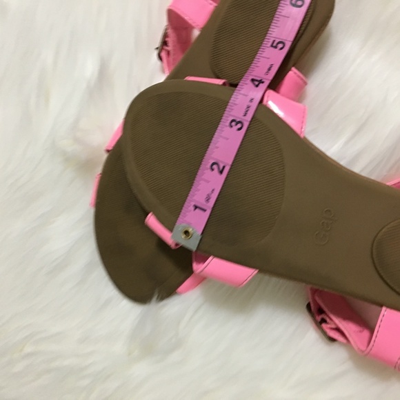 GAP Girls Sandals in EUC - Picture 6 of 6